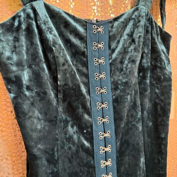 Forever 21 Forest Green Velvet Tie Shoulder Hook Eye Mini Dress S NWT - Picture 3 of 11